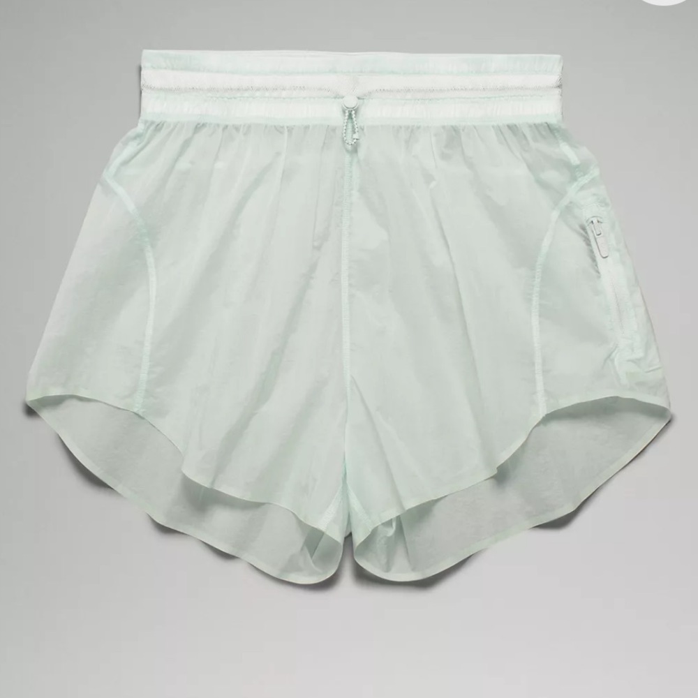 Lululemon Step Out High-Rise Short in Ocean Air Blue Green Size 8